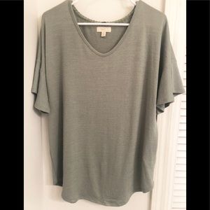 Cupio Blush | Top with flutter sleeves